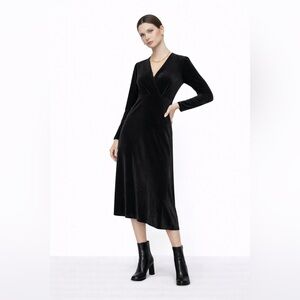 VINTAGE - Black Velvet Dress